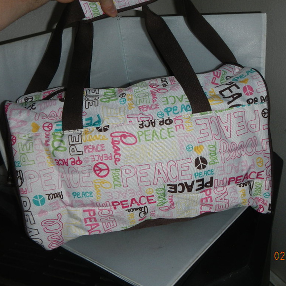 PB TEEN Pottery Barn "PEACE Duffel Bag - Picture 5 of 8
